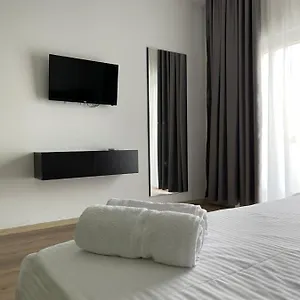 Otel Ladi ****