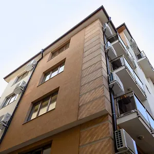 Otel Leda ***