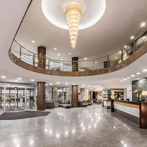 Otel Eurostars Uhotel ****
