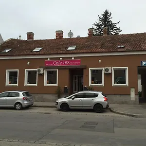 2* Couette-café Cafe 168