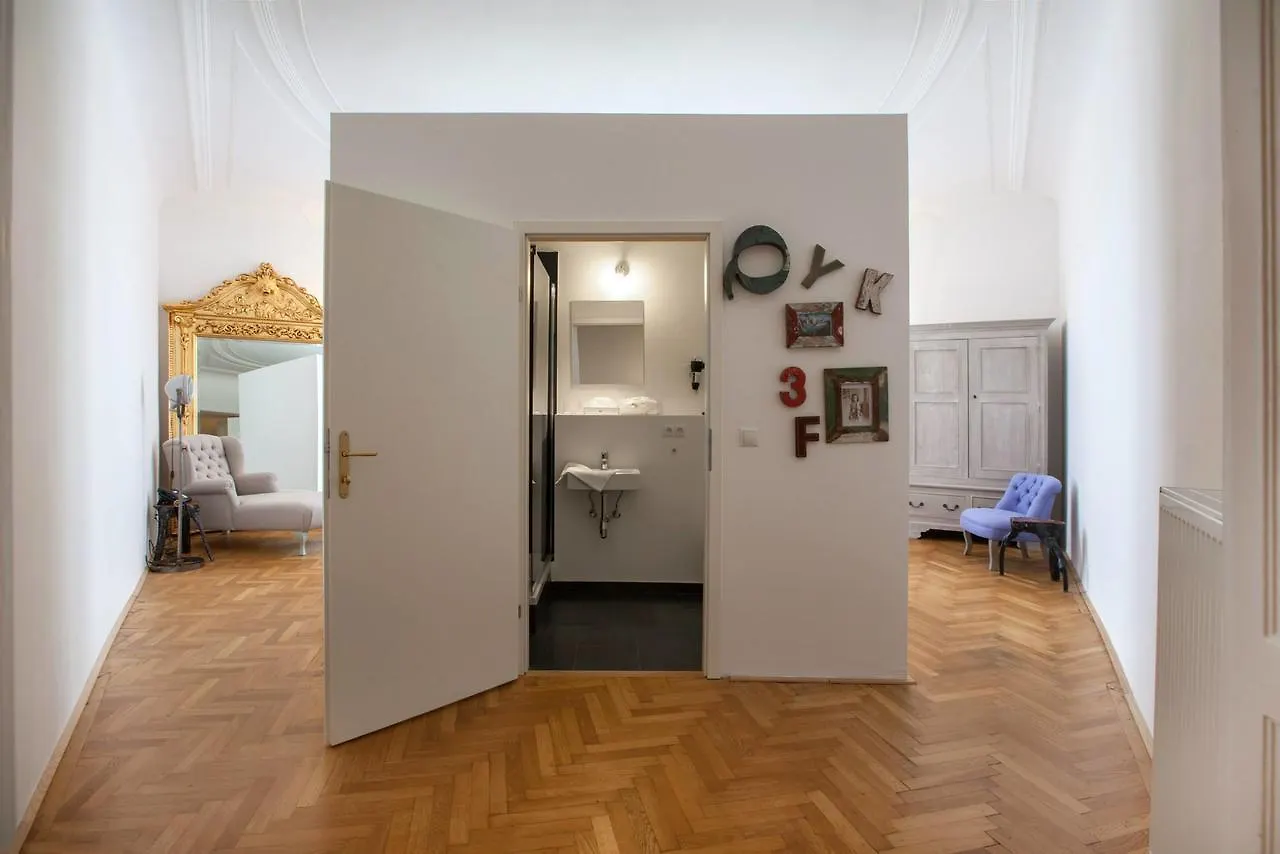 Hotel Pension Museum Wien 3*,